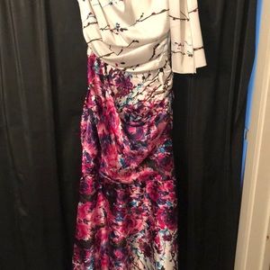 Prom dress brand new never worn